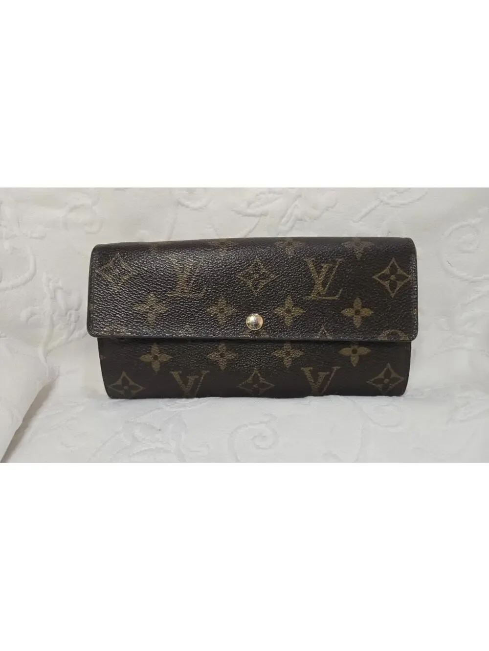 Louis Vuitton Monogram Sarah Wallet – Limited Edition w-COA